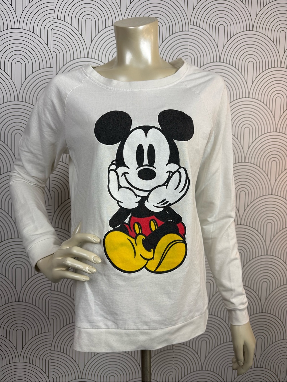 Disney White Long-Sleeve Mickey Mouse Sweatshirt size small